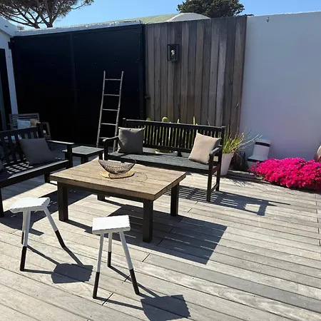 Maison Les Pieds Dans L'eau - De 2 A 6 Personnes Holiday home