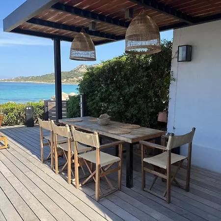Holiday home Maison Les Pieds Dans L'eau - De 2 A 6 Personnes *
